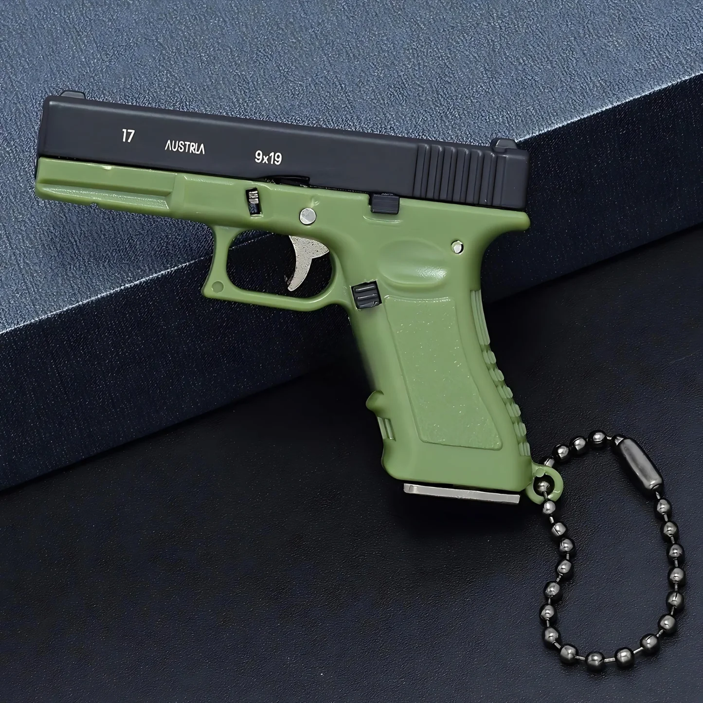KeyShots™ Schlüsselanhänger + Holster