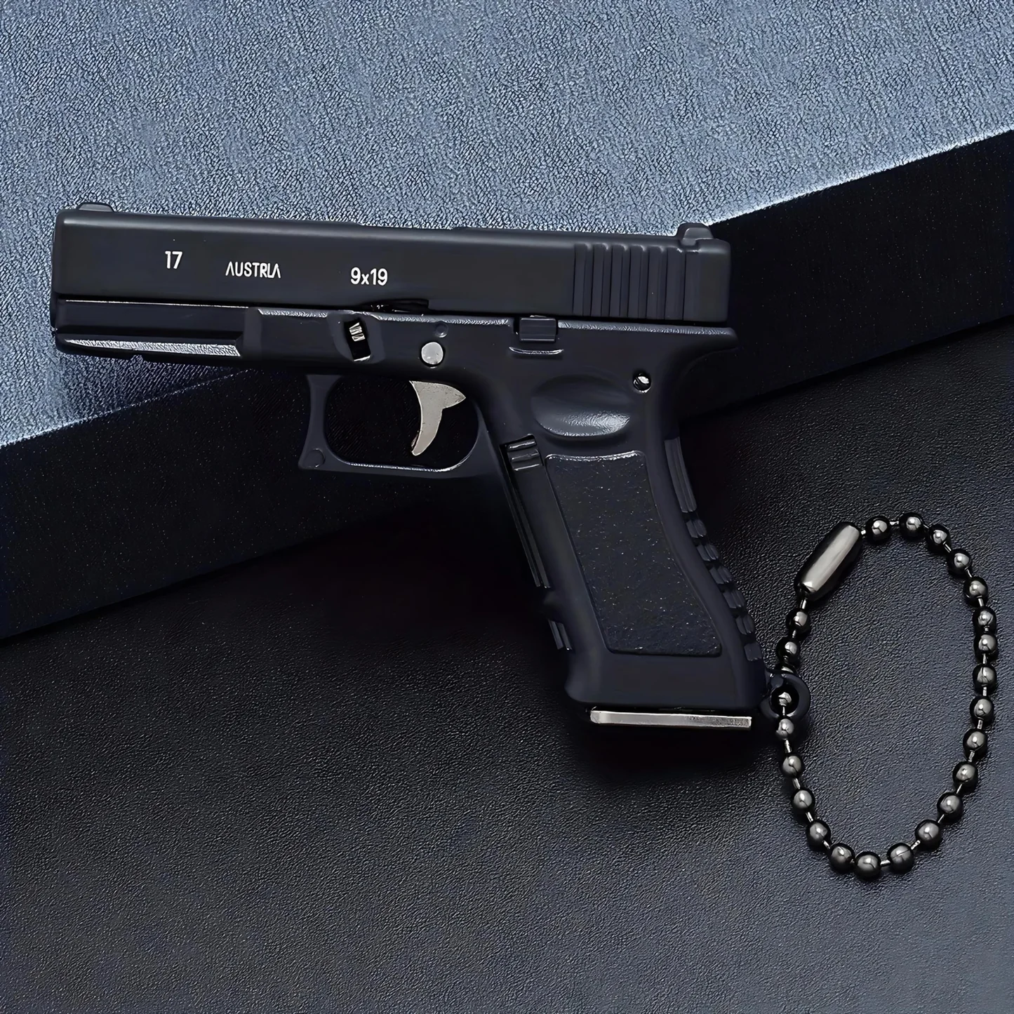 KeyShots™ Schlüsselanhänger + Holster